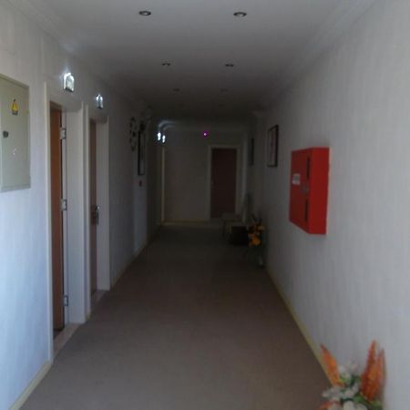 Konak Hotel Mut Экстерьер фото