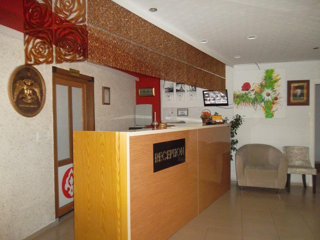Konak Hotel Mut Экстерьер фото
