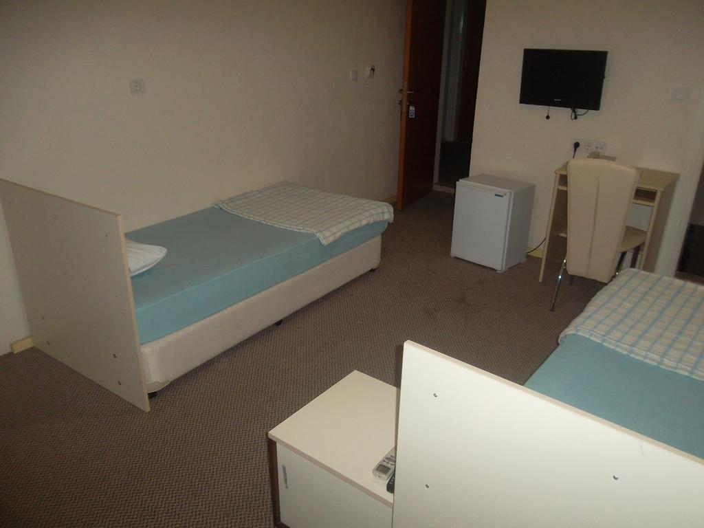 Konak Hotel Mut Экстерьер фото