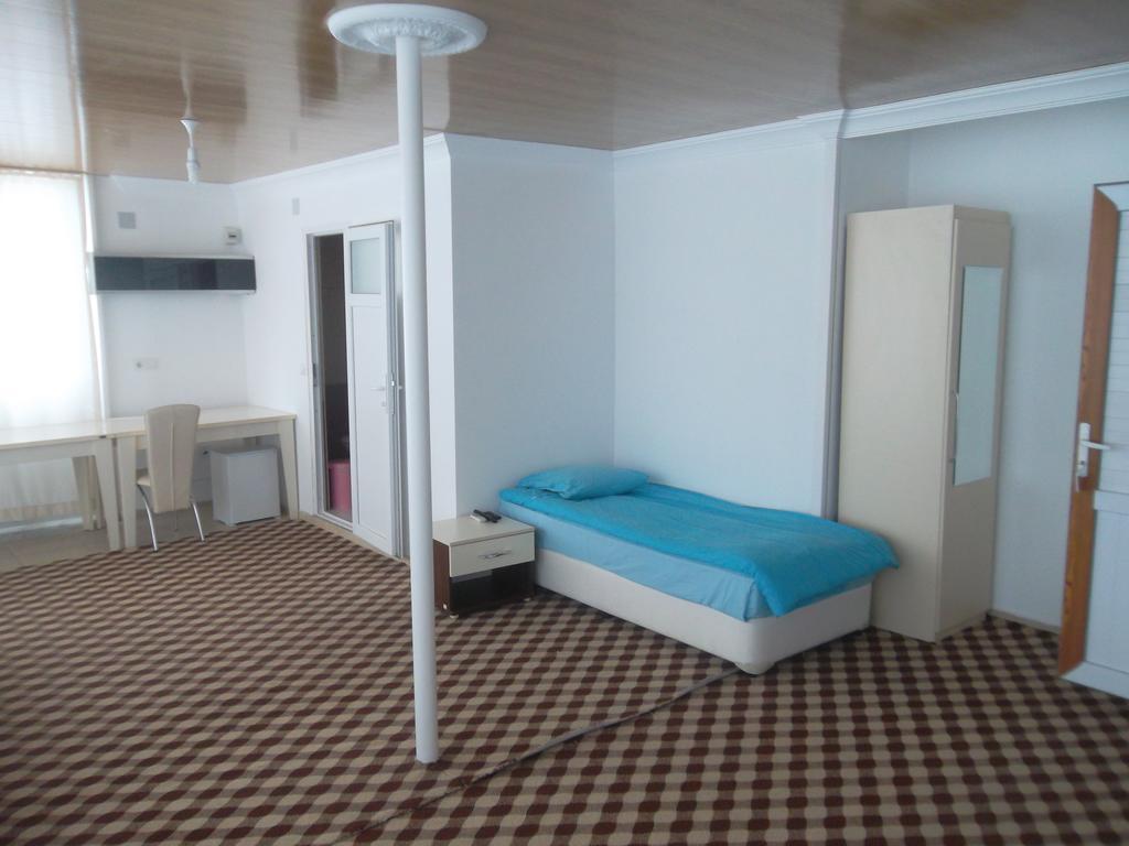 Konak Hotel Mut Экстерьер фото