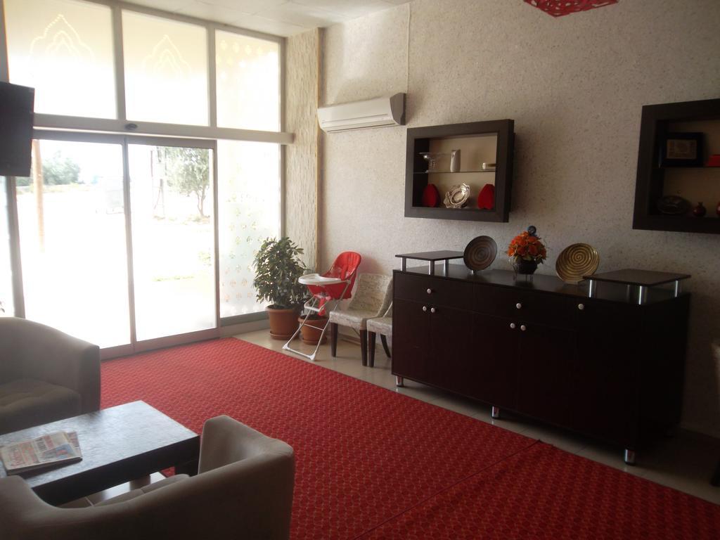 Konak Hotel Mut Экстерьер фото