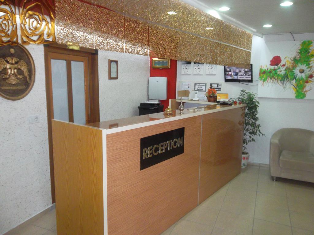 Konak Hotel Mut Экстерьер фото