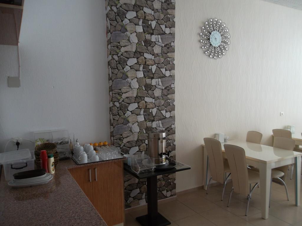 Konak Hotel Mut Экстерьер фото